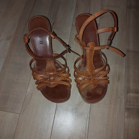 BROWN SUMMER SANDALS - Picture 2 of 3